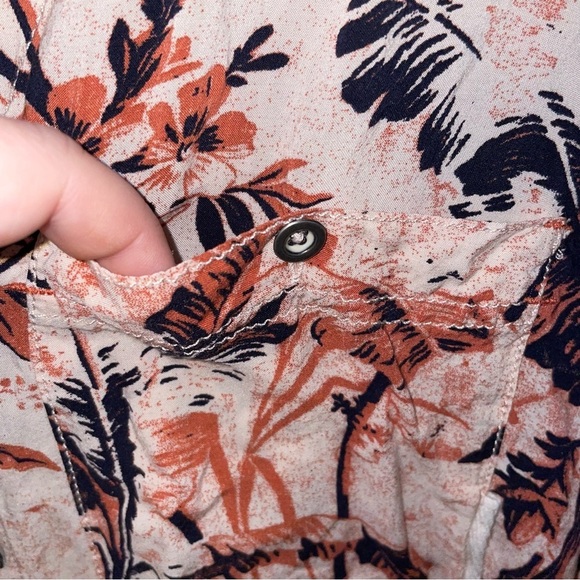 Free People We the Free Floral Its A Vibe Button Down Shirt Size Small - Picture 3 of 7